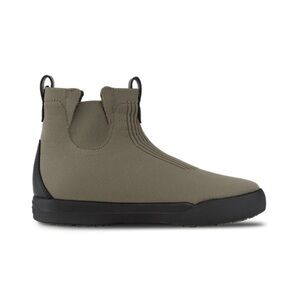 BNWT Vessi Weekend Chelsea boots limited edition color forest green on black